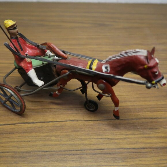 Arabian Tin Harness Racing Wind-Up Toy with Key - Picture 2 of 11